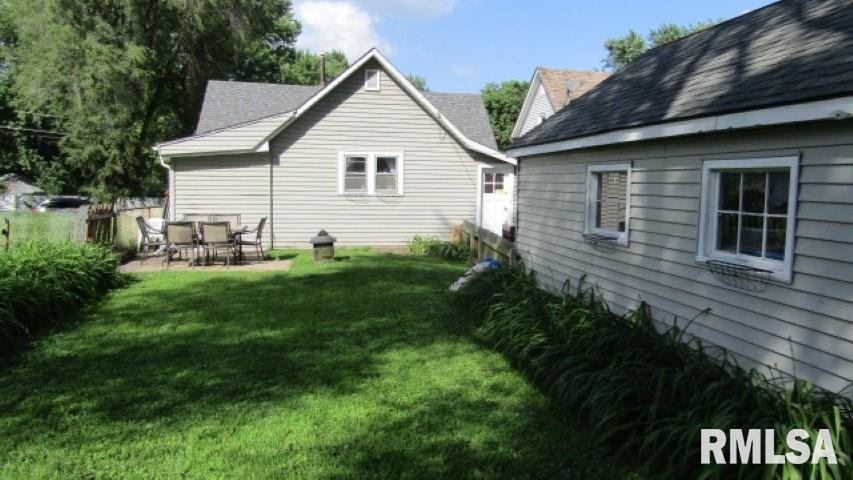 245 20th Place Clinton, IA 52732 - Photo 11 of 12 Gallery Image 11