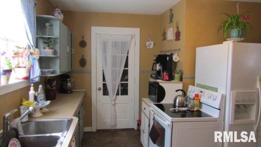 245 20th Place Clinton, IA 52732 - Photo 6 of 12 Gallery Image 6