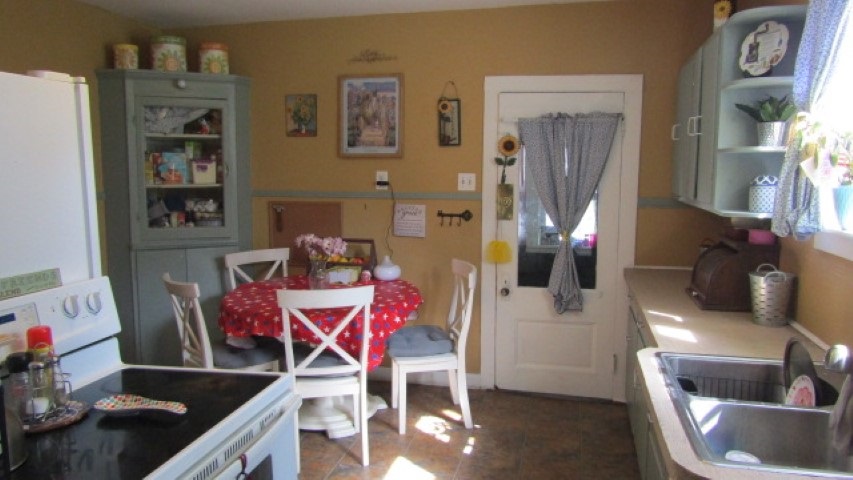 245 20th Place Clinton, IA 52732 - Photo 7 of 12 Gallery Image 7