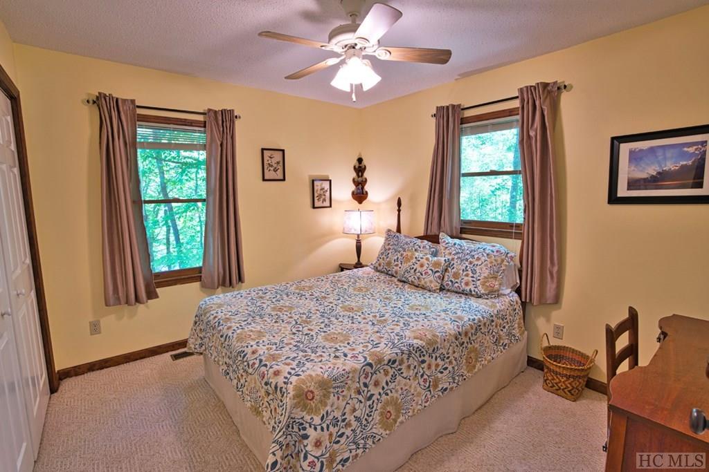 102 Quail Ridge Drive Franklin, NC 28734 - Photo 22 of 40 Gallery Image 22