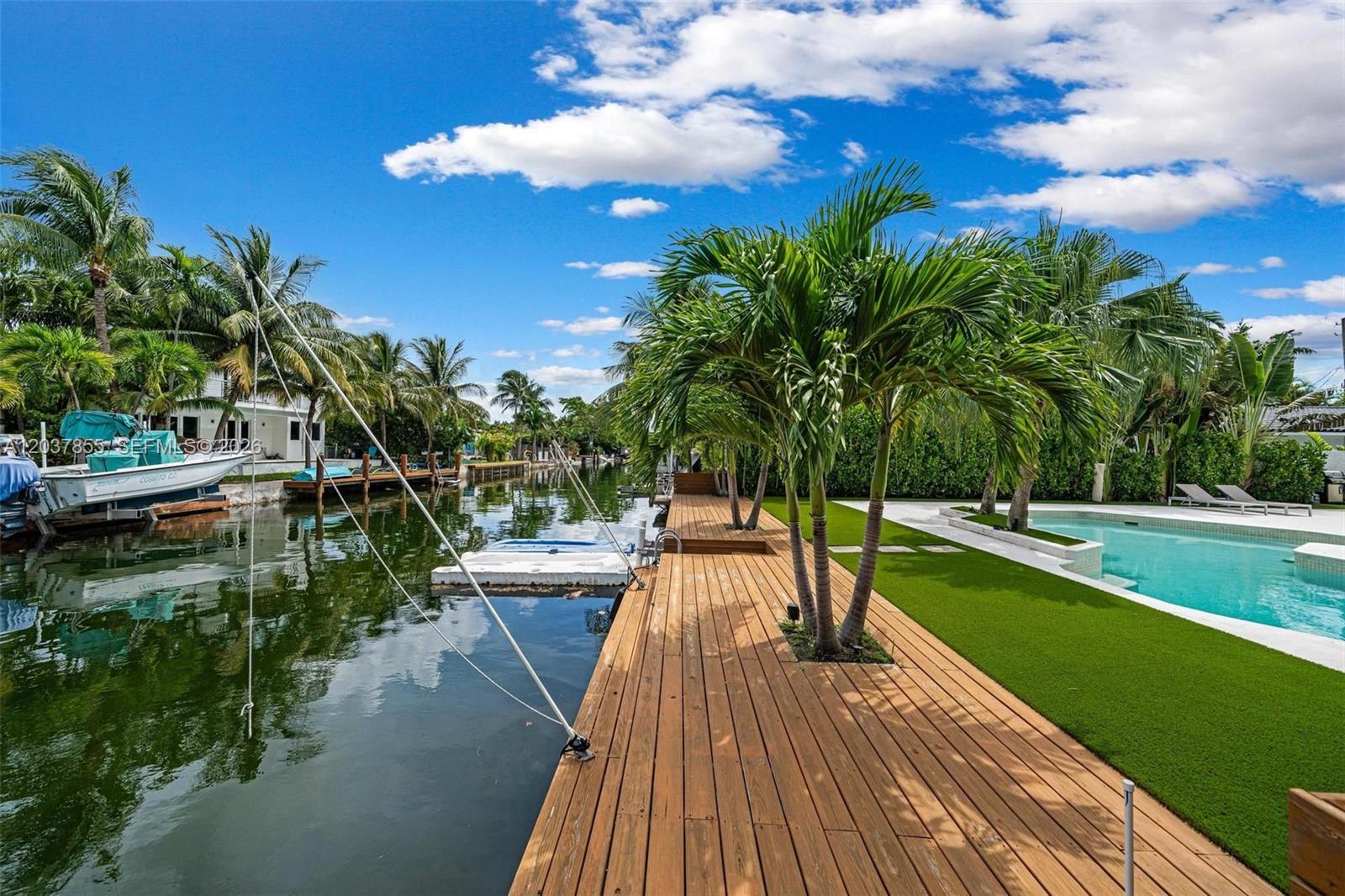 1835 Daytonia Road Miami Beach, FL 33141 - Photo 15 of 21
