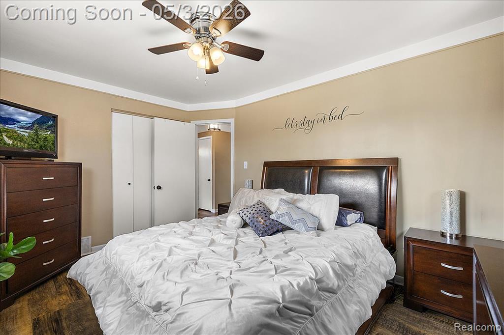 18241 Airport Road Fraser, MI 48026 - Photo 30 of 43