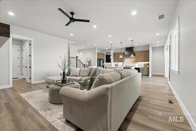 $959,999 | 5718 West Polecat Drive, Eagle, ID 83616