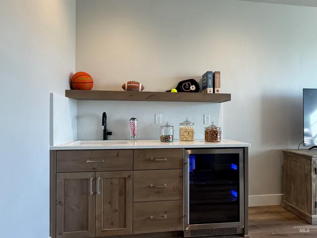 $959,999 | 5718 West Polecat Drive, Eagle, ID 83616