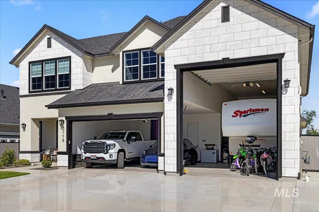 $959,999 | 5718 West Polecat Drive, Eagle, ID 83616