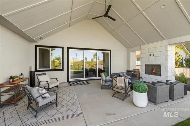 $959,999 | 5718 West Polecat Drive, Eagle, ID 83616