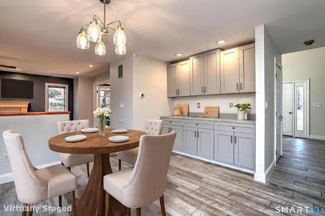 $975,000 | 84 Chelsea Court, Orange, CT 06477