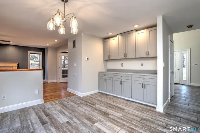 $975,000 | 84 Chelsea Court, Orange, CT 06477