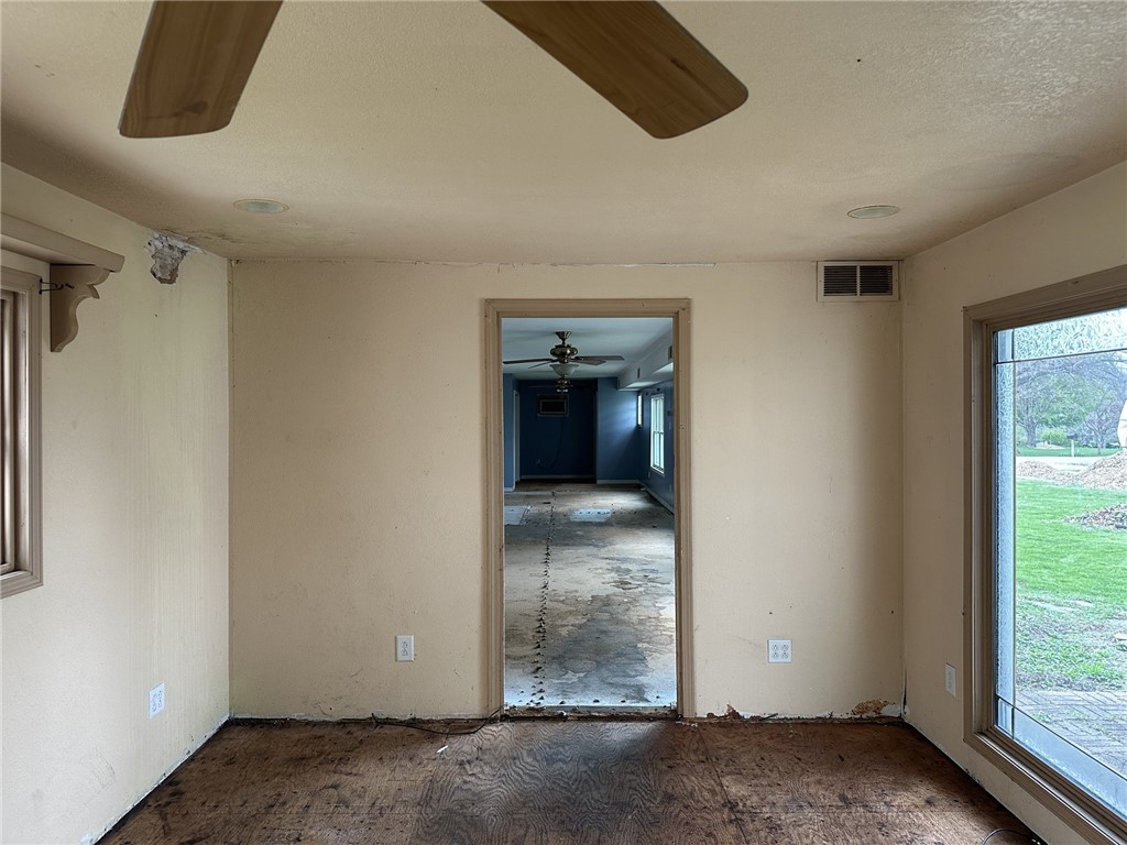 1735 St Louis Bridge Road Decatur, IL 62521 - Photo 11 of 28 dining room
