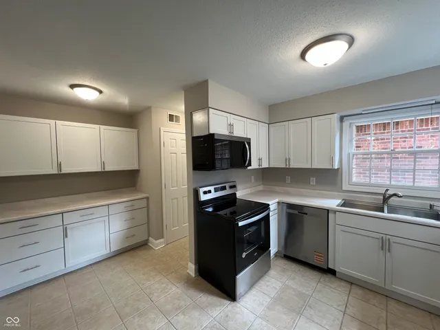 $224,900 | 4944 Windridge Drive, Indianapolis, IN 46226