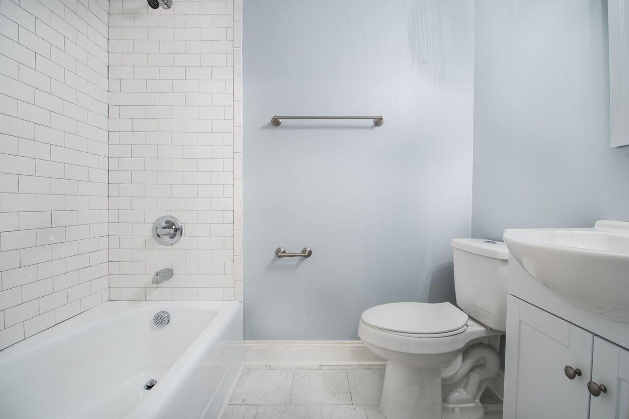 1848 Mepkin Road, Unit E8 Charleston, SC 29407 - Photo 12 of 17 12.Full Bath