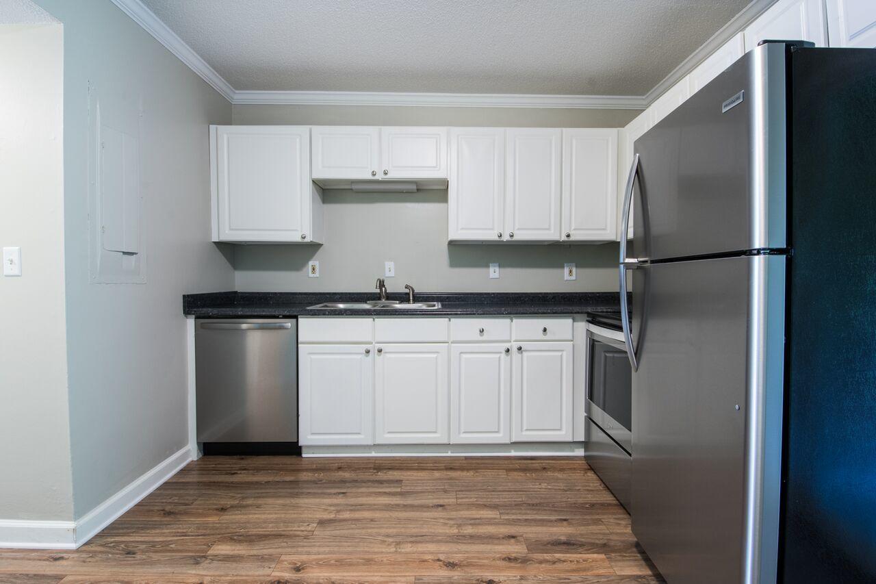 1848 Mepkin Road, Unit E8 Charleston, SC 29407 - Photo 6 of 17 6.Kitchen