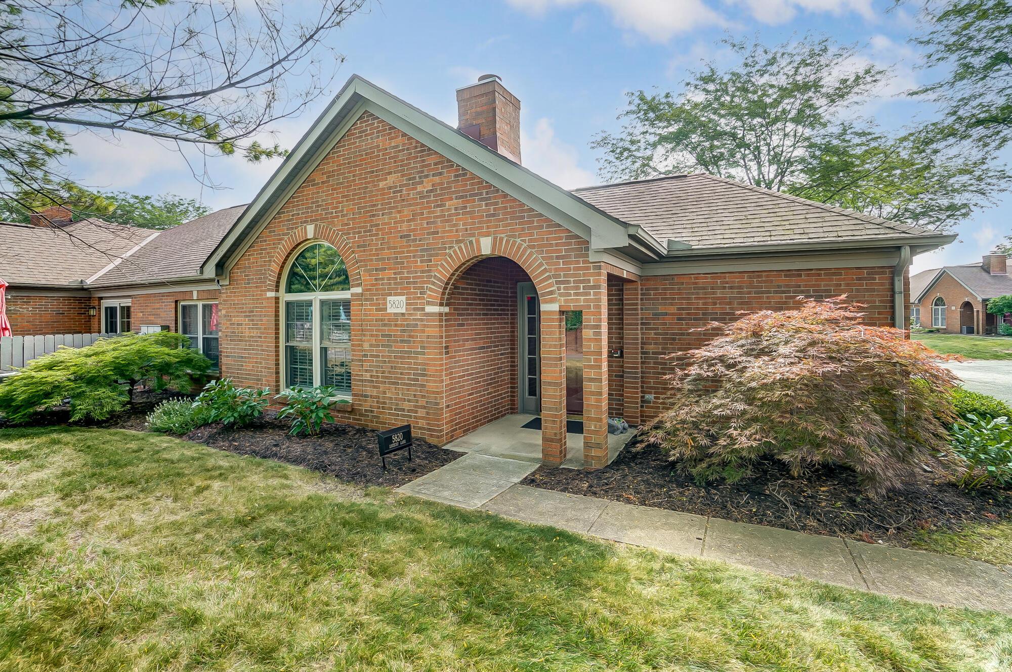 5820 Locbury Lane, Unit R Dublin, OH 43016 - Photo 1 of 29 004