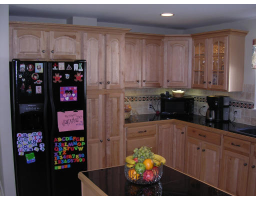 26 Ridgeway Avenue Billerica, MA 01821 - Photo 11 of 24 Gallery Image 11