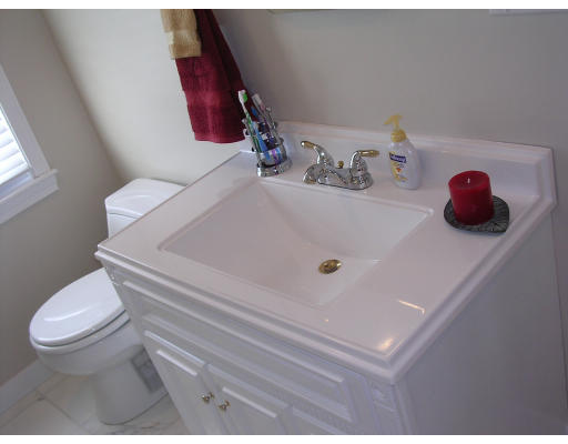 26 Ridgeway Avenue Billerica, MA 01821 - Photo 16 of 24 Gallery Image 16