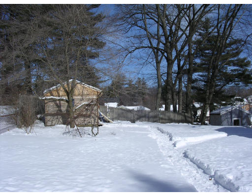 26 Ridgeway Avenue Billerica, MA 01821 - Photo 19 of 24 Gallery Image 19