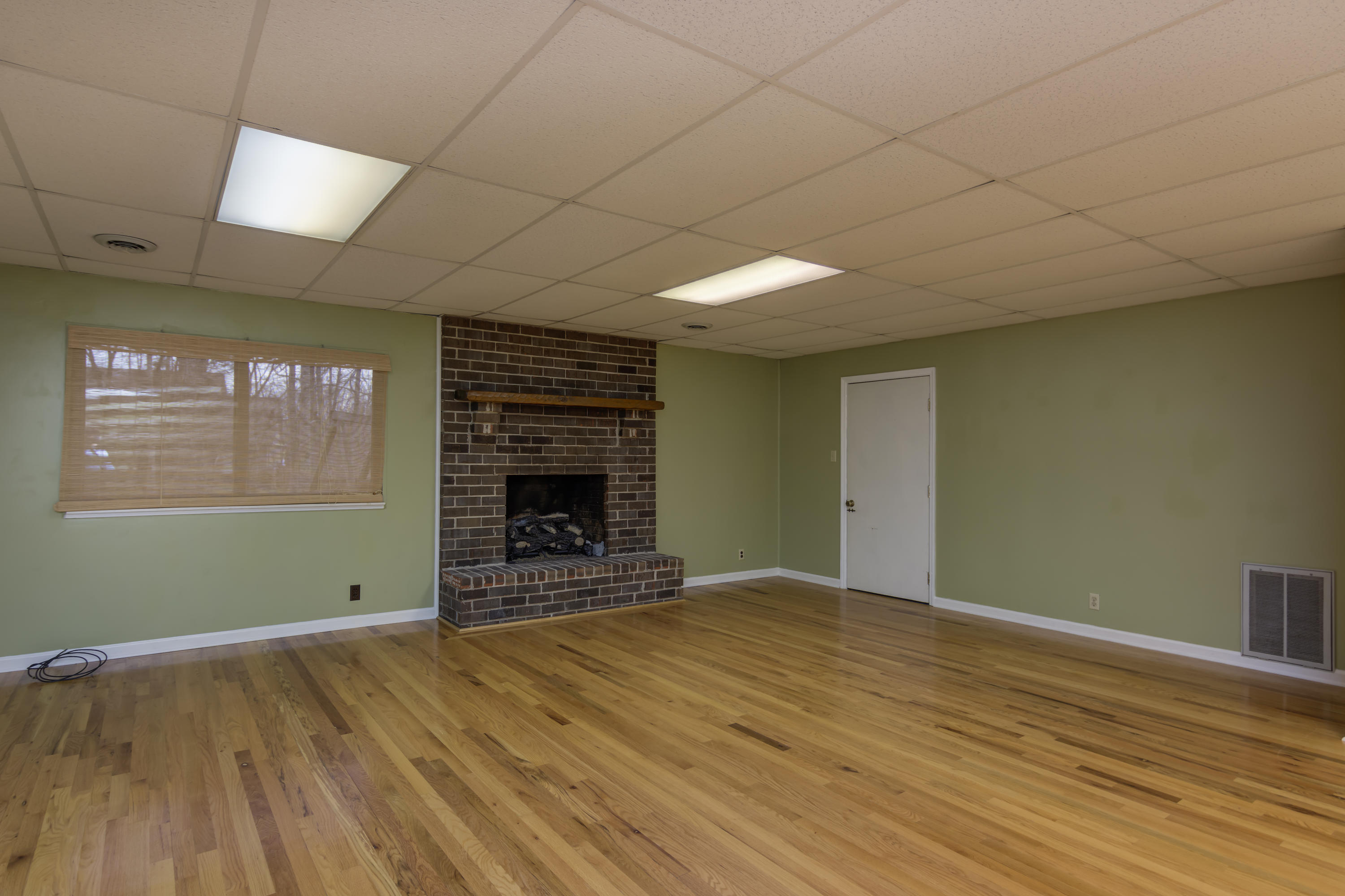 206 Connors Circle Oak Ridge, TN 37830 - Photo 20 of 30 Basement Family Room-206 Connors