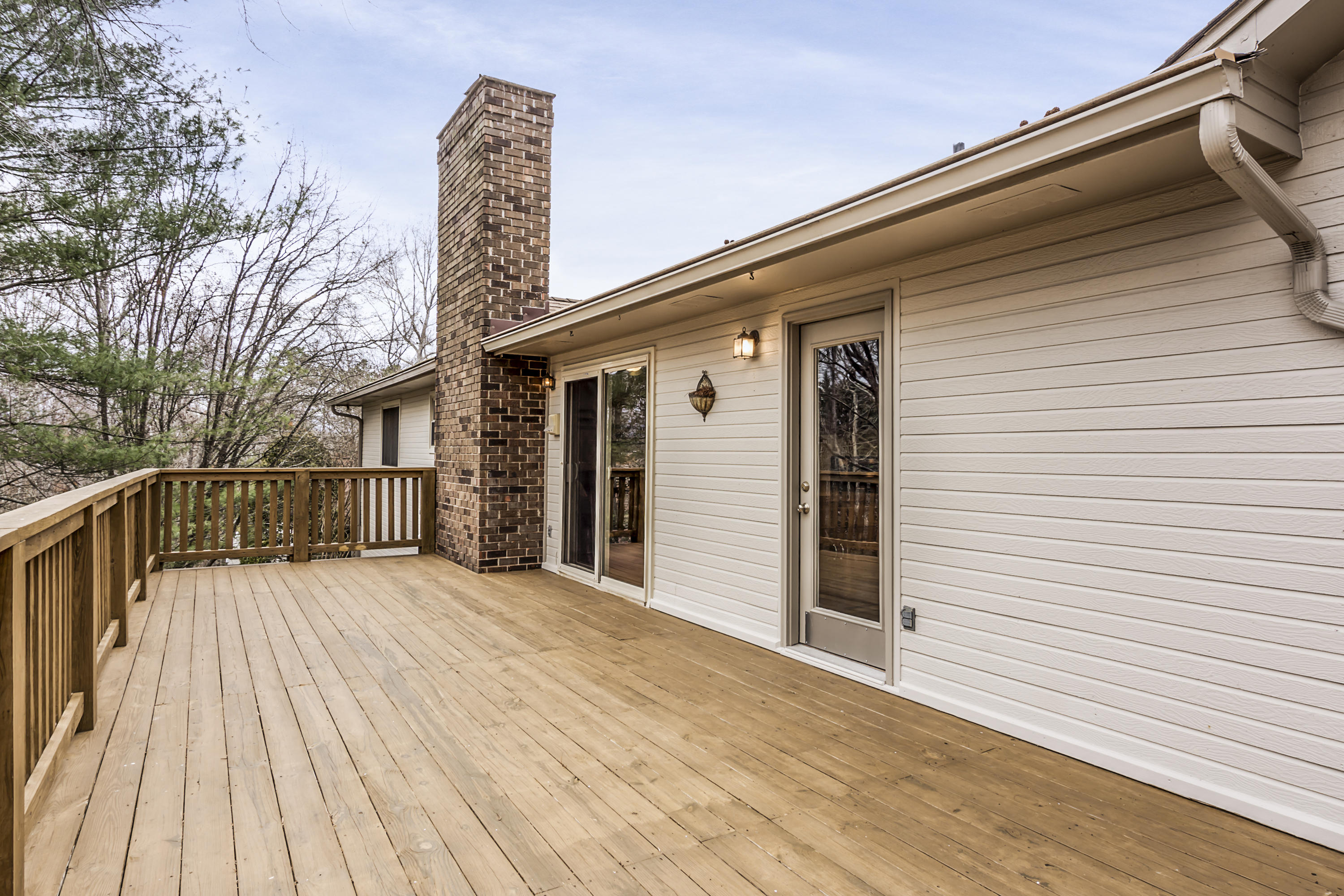 206 Connors Circle Oak Ridge, TN 37830 - Photo 26 of 30 Back Deck 2