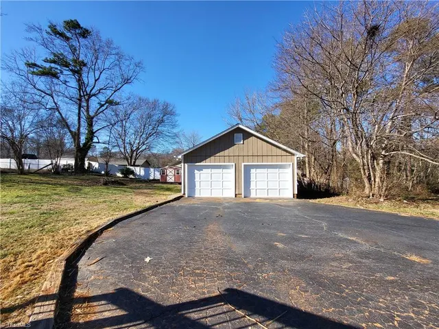 $279,900 | 4193 Oak Haven Drive, Trinity, NC 27370