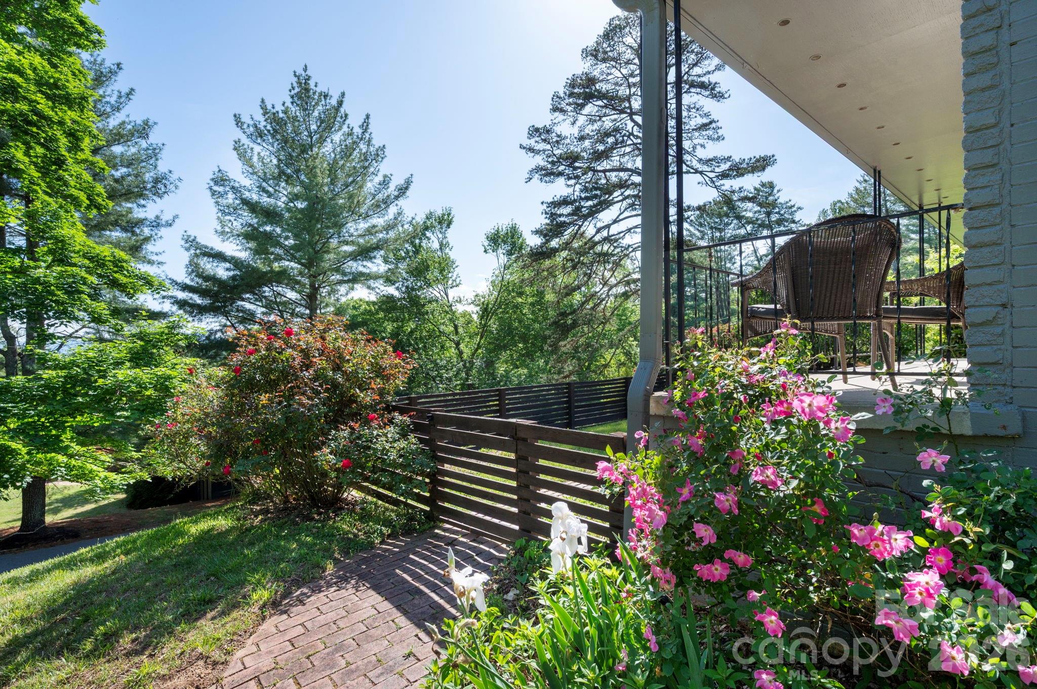 301 Stratford Road Asheville, NC 28804 - Photo 33 of 36