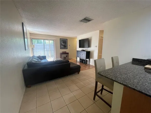 $1,595 | 8601 Cattail Drive, Unit 8601, Temple Terrace, FL 33637