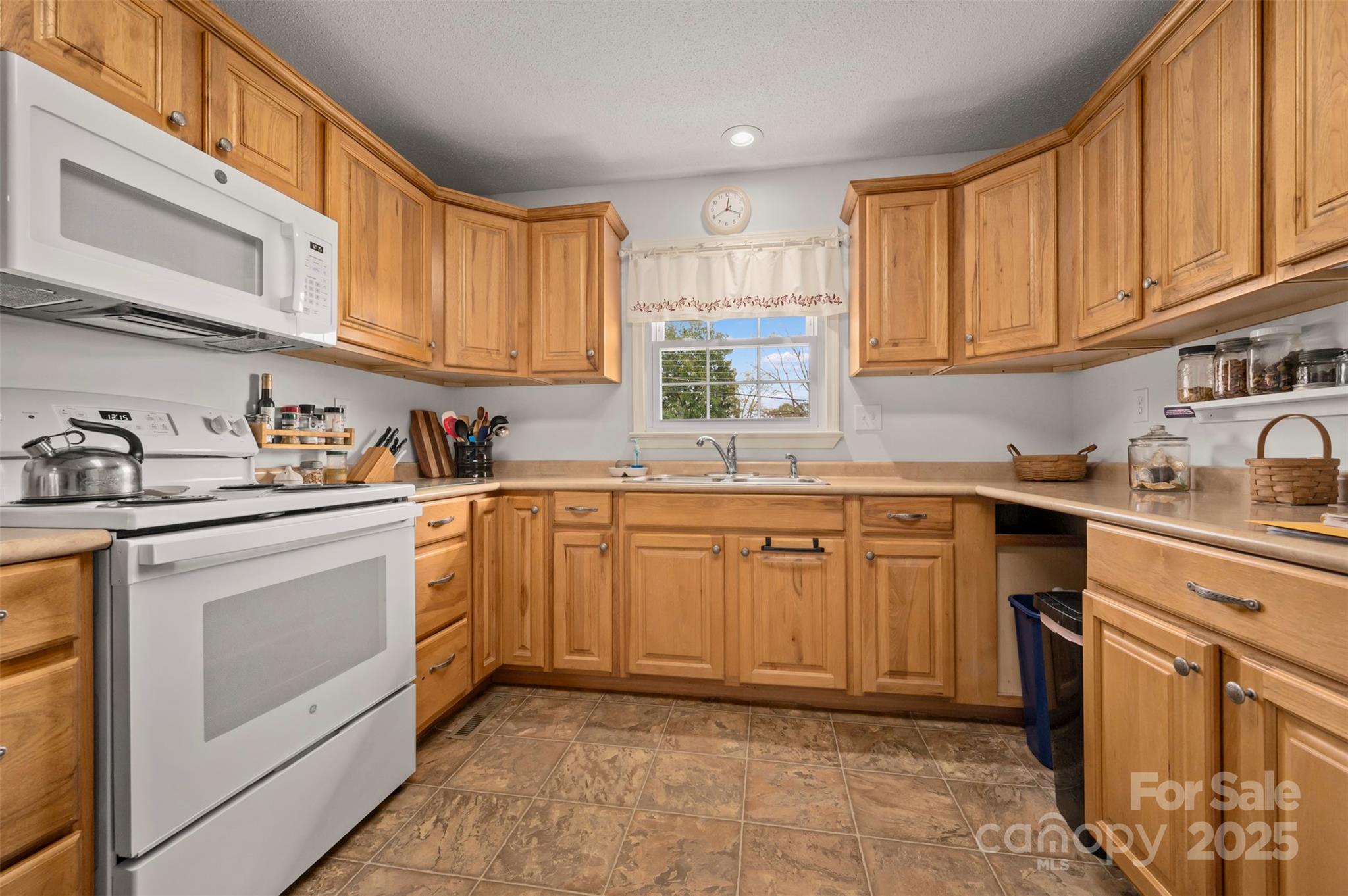 492 Oakland Road Spindale, NC 28160 - Photo 9 of 27 Gallery Image 9