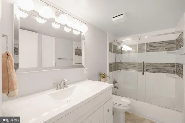 $350,000 | 5041 7th Road South, Unit 102, Arlington, VA 22204