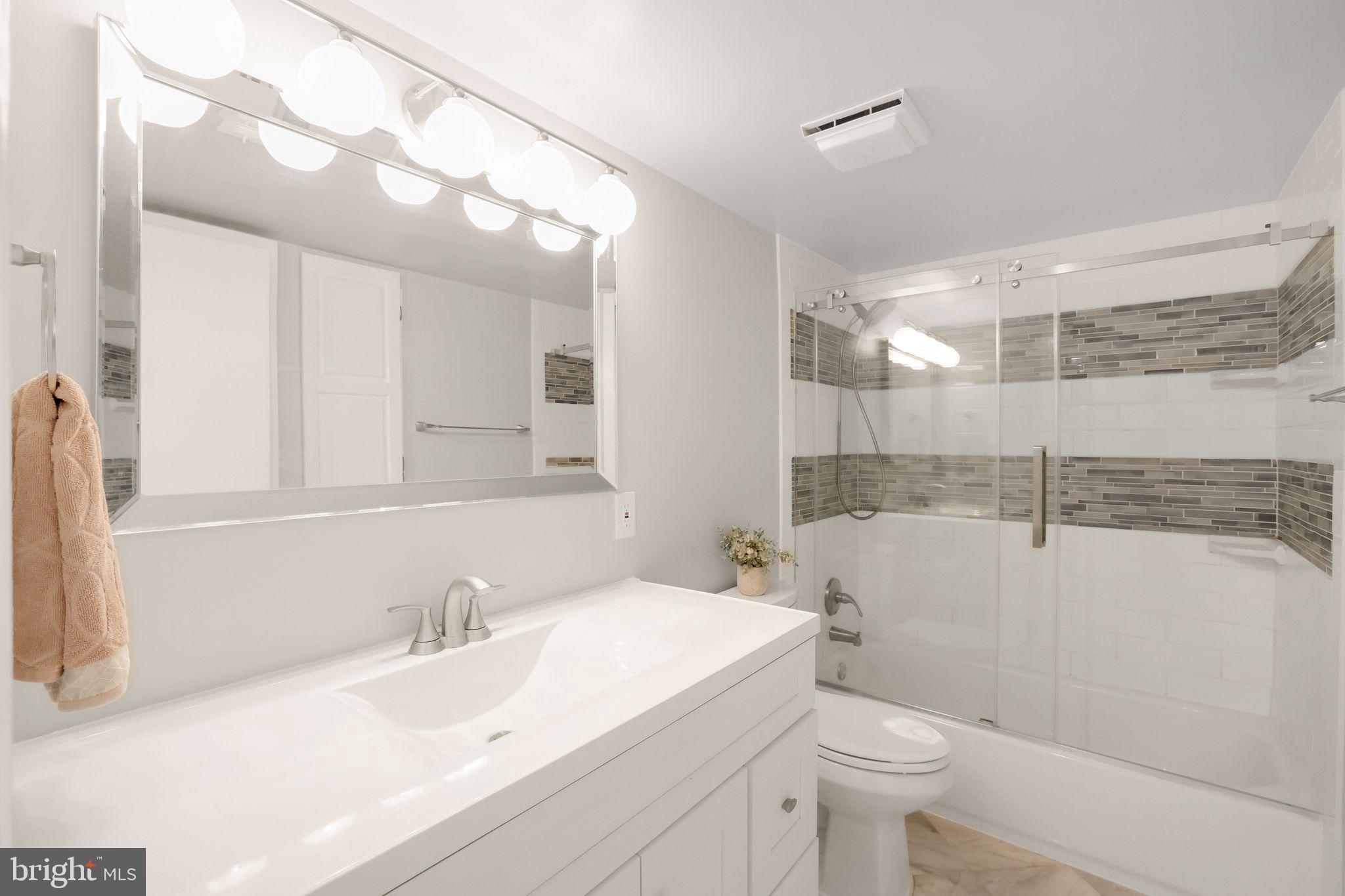 5041 7th Road South, Unit 102 Arlington, VA 22204 - Photo 20 of 40