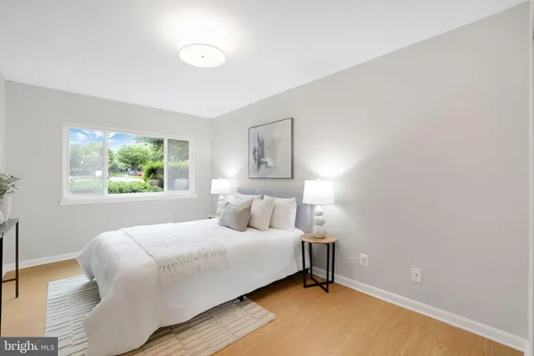 $350,000 | 5041 7th Road South, Unit 102, Arlington, VA 22204