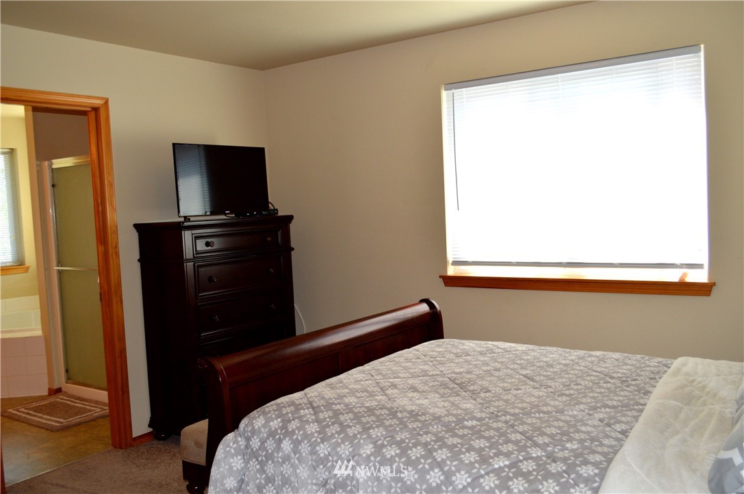 7241 Radius Loop Southeast Lacey, WA 98513 - Photo 14 of 21 Gallery Image 14