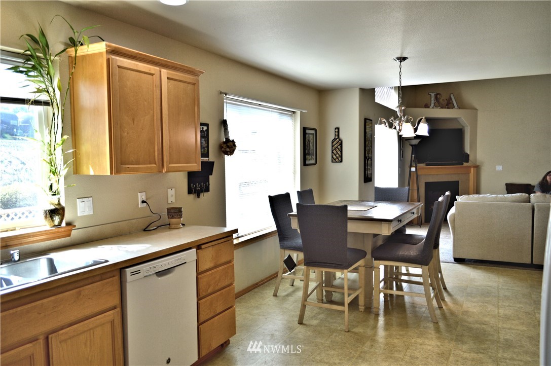 7241 Radius Loop Southeast Lacey, WA 98513 - Photo 6 of 21 Gallery Image 6