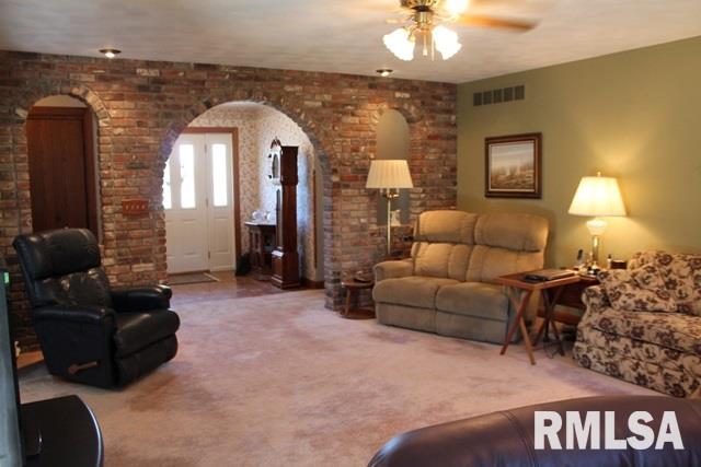 1509 County Road Congerville, IL 61729 - Photo 5 of 36
