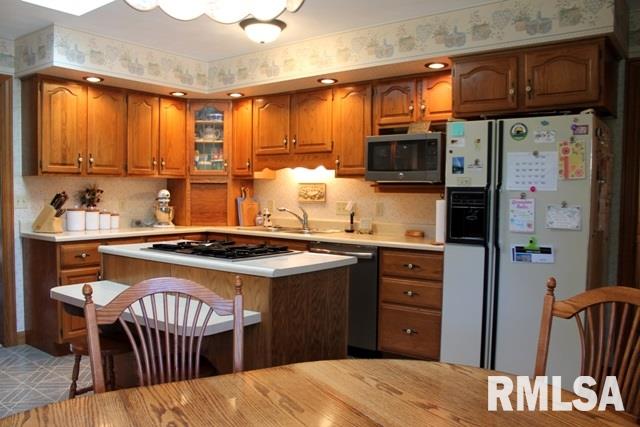 1509 County Road Congerville, IL 61729 - Photo 7 of 36