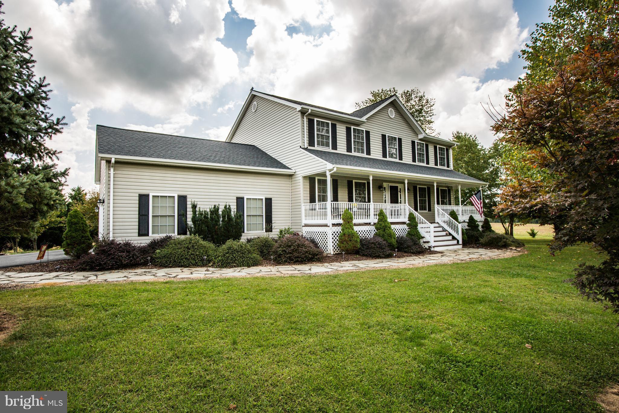 10045 Rogues Road Midland, VA 22728 - Photo 3 of 25 Exterior (Front)
