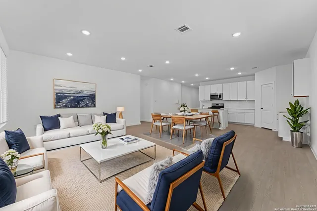 $299,900 | 14811 Taradeau, San Antonio, TX 78254