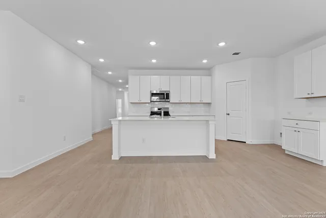 $299,900 | 14811 Taradeau, San Antonio, TX 78254