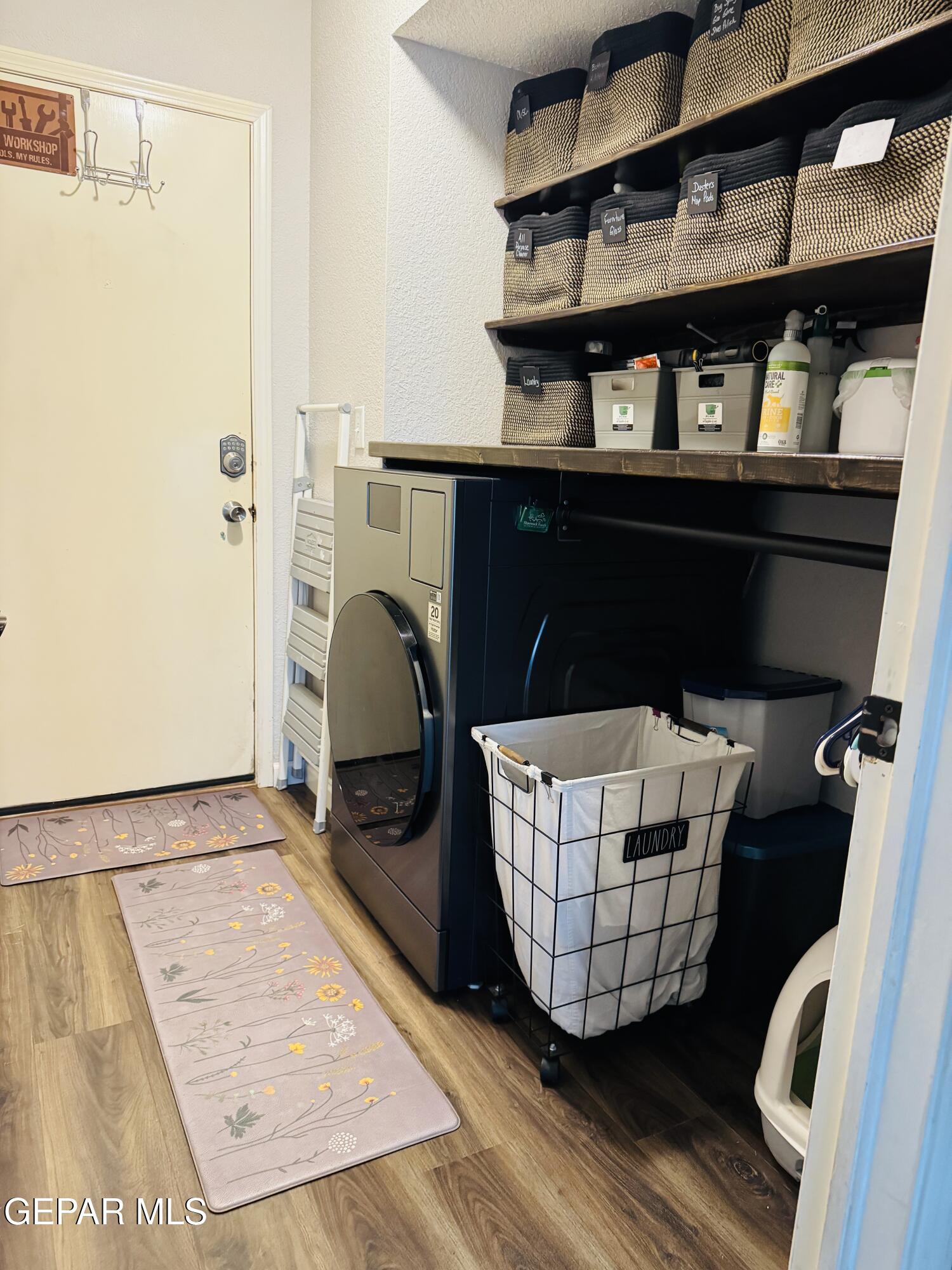 4621 Esparza Lane El Paso, TX 79934 - Photo 20 of 24 a living room with furniture