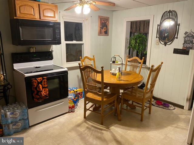 2920 Country Road Chambersburg, PA 17202 - Photo 6 of 18 House Dining Area