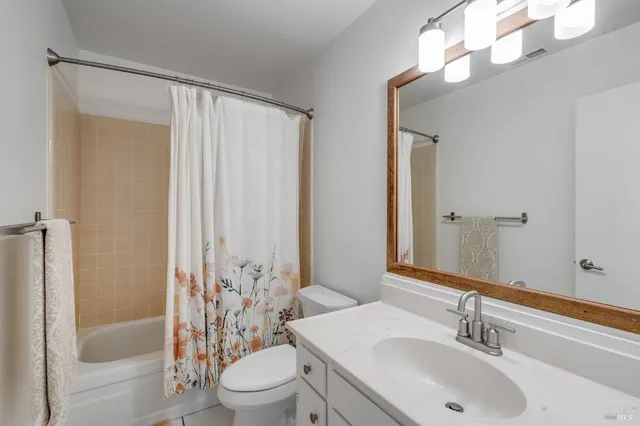 $575,000 | 921 1st Street West, Sonoma, CA 95476