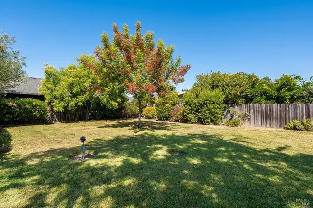 $575,000 | 921 1st Street West, Sonoma, CA 95476