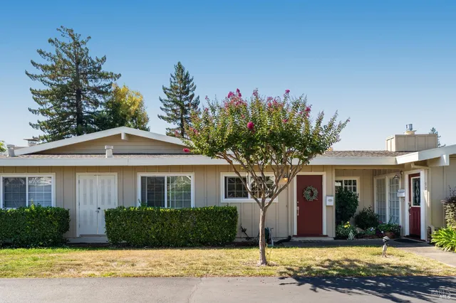 $575,000 | 921 1st Street West, Sonoma, CA 95476