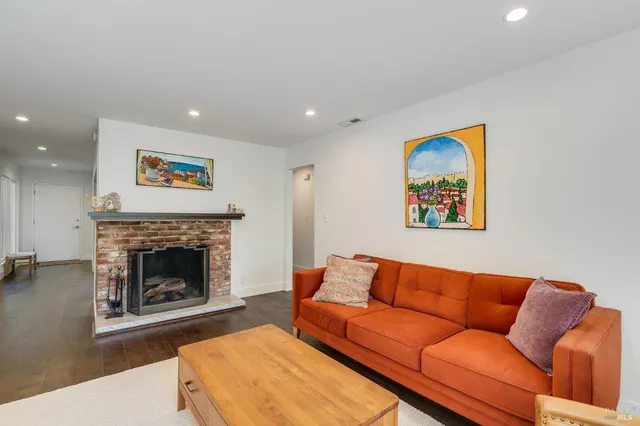 $575,000 | 921 1st Street West, Sonoma, CA 95476