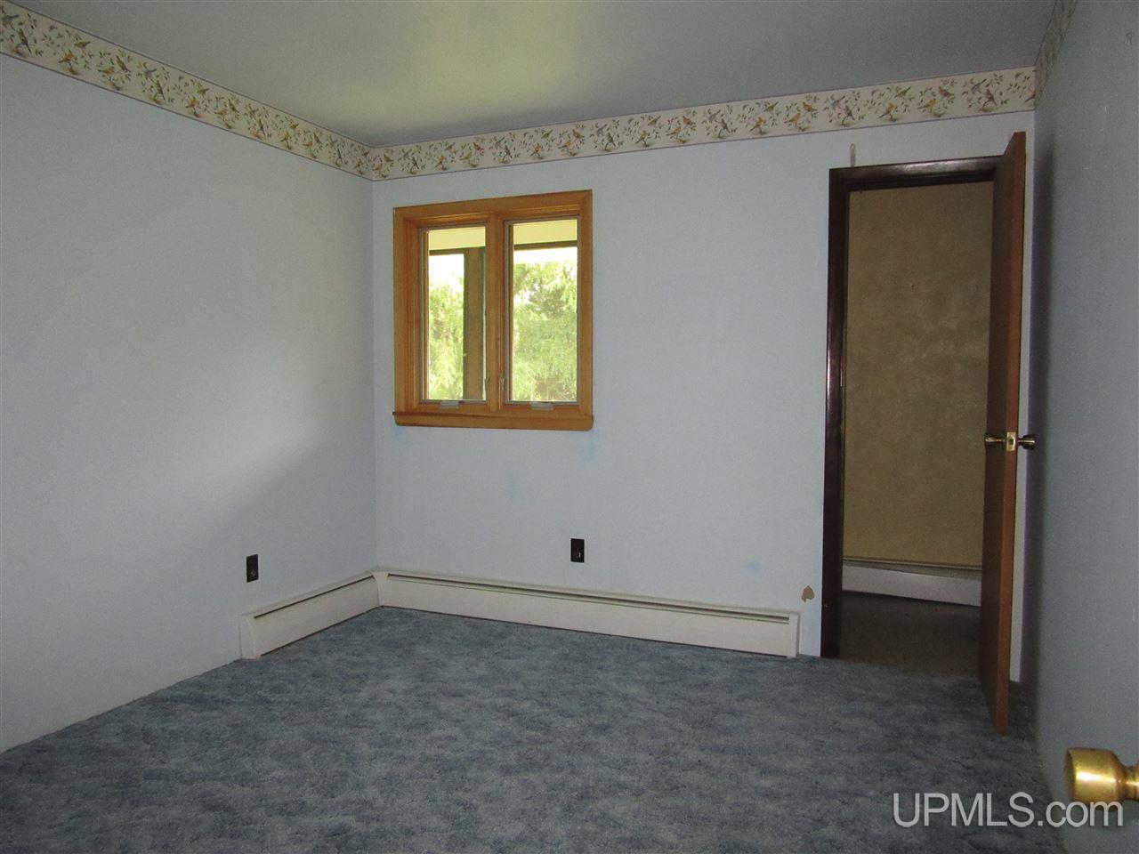 2694 River Road Gulliver, MI 49840 - Photo 15 of 24