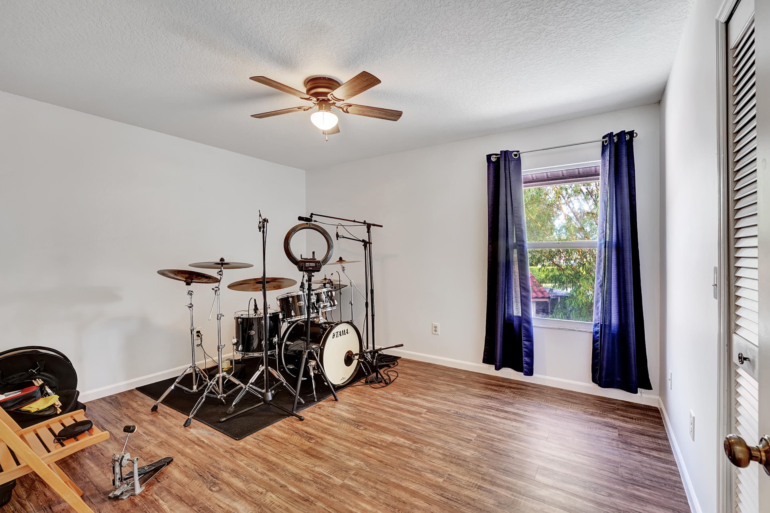 10369 Islander Drive Boca Raton, FL 33498 - Photo 21 of 39 DSC00850