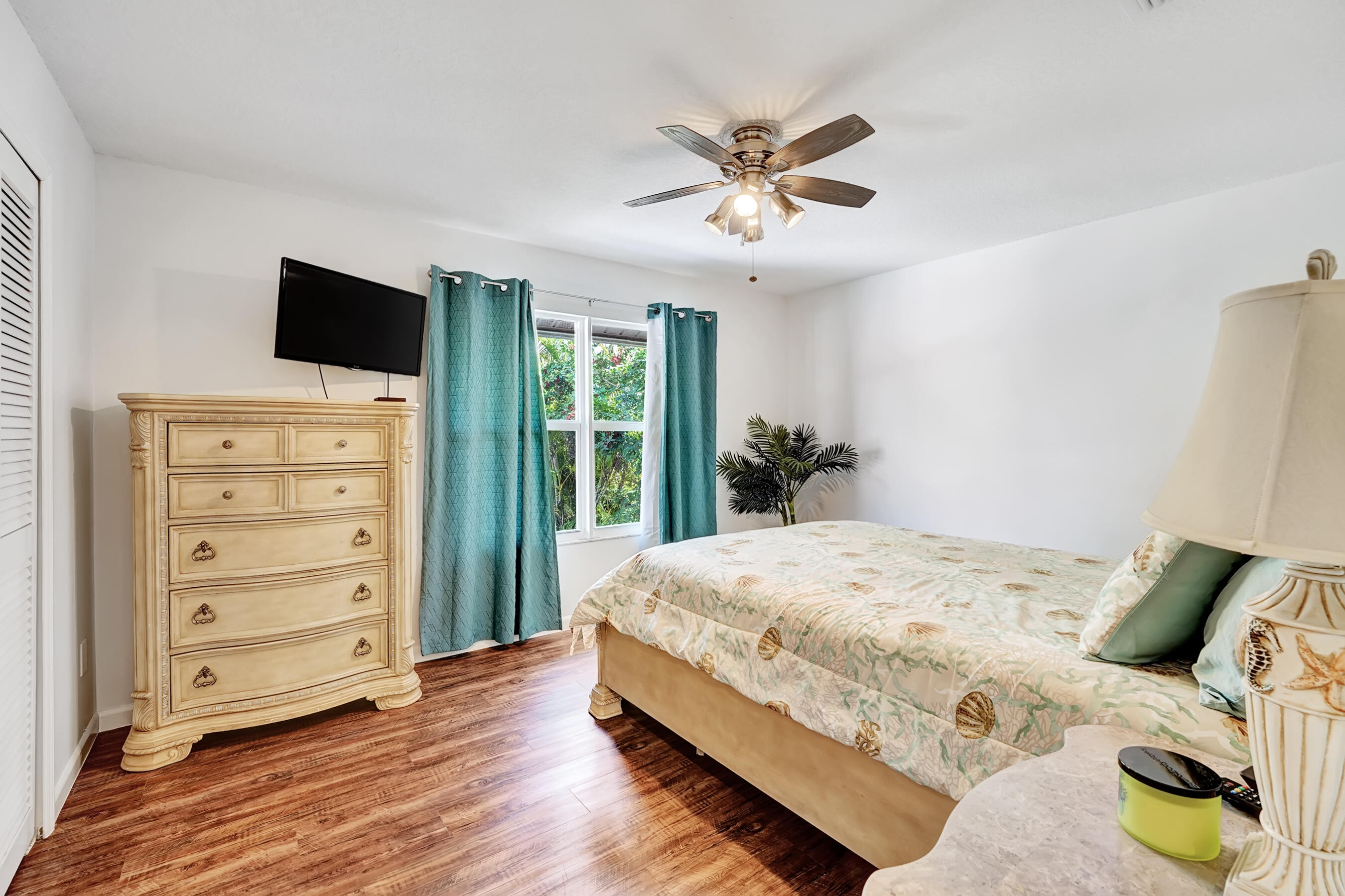 10369 Islander Drive Boca Raton, FL 33498 - Photo 25 of 39 DSC00870