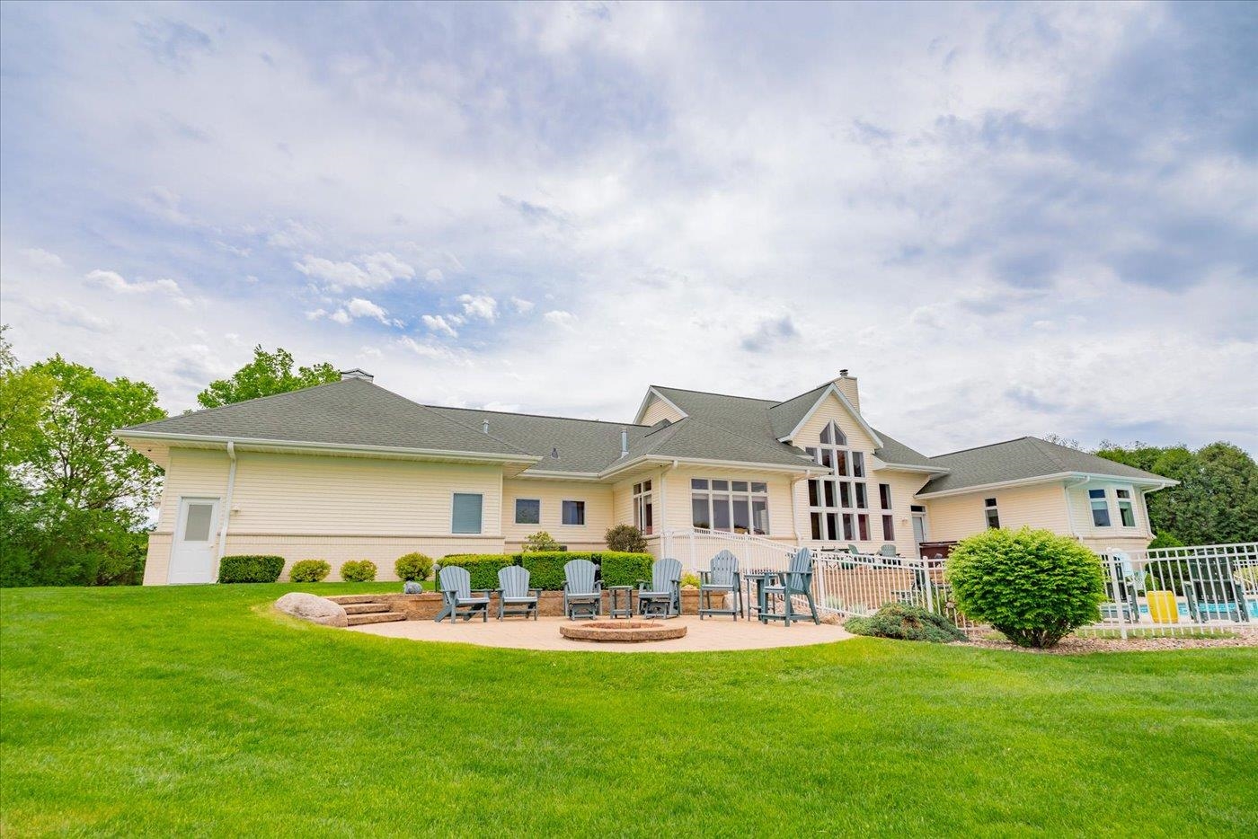 5571 Surrey Lane Waunakee, WI 53597 - Photo 71 of 90
