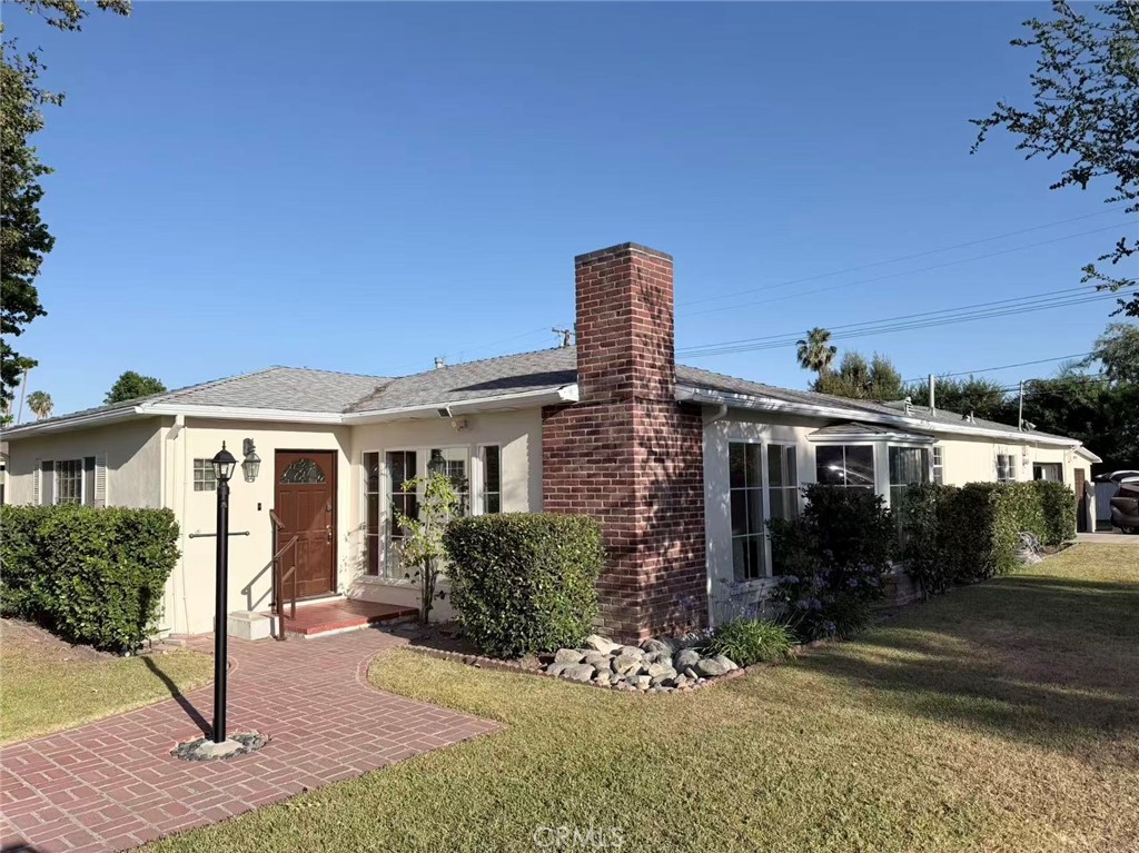 2326 Galbreth Road Pasadena, CA 91104 - Photo 1 of 33