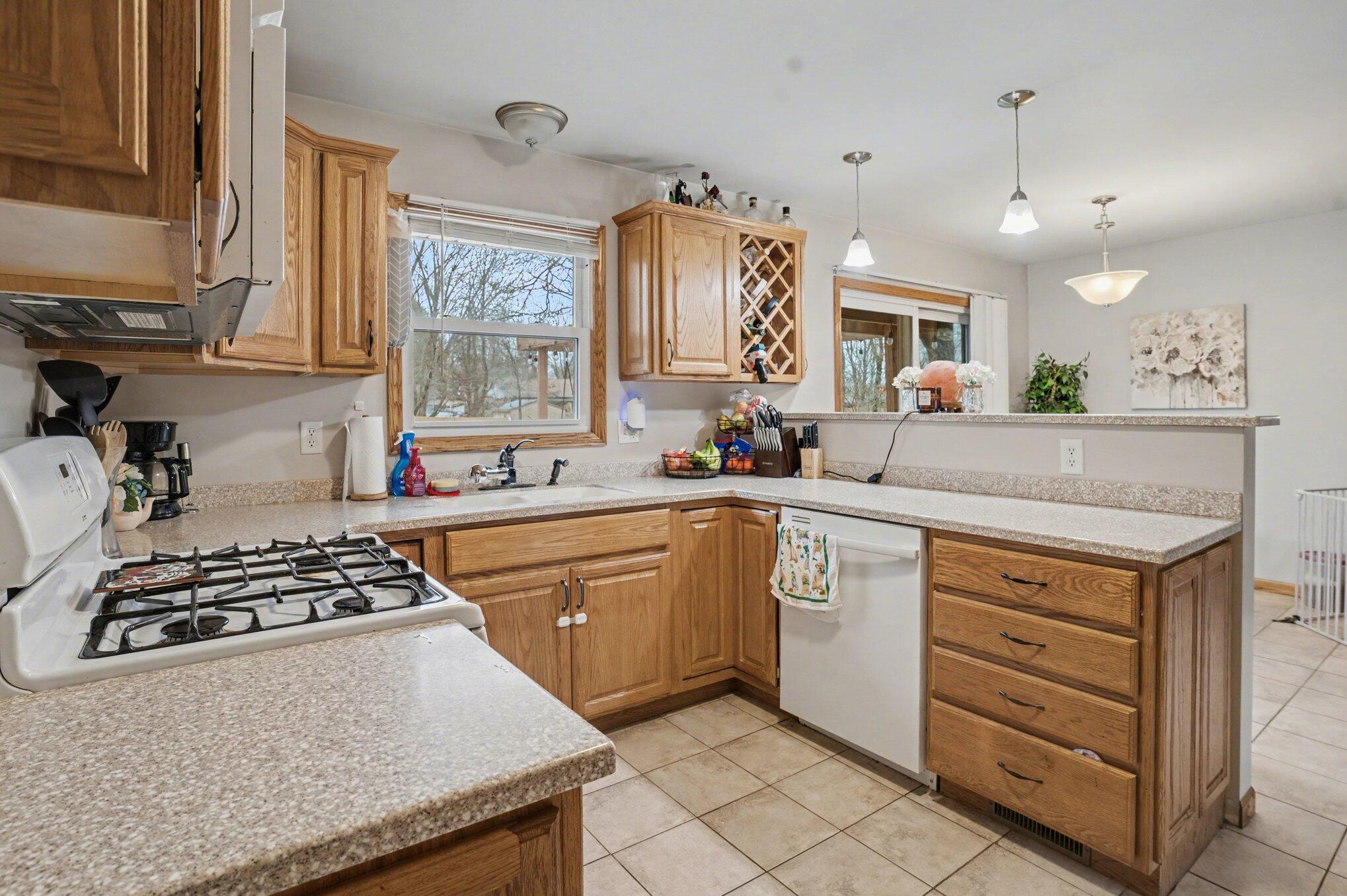 306 Davis Street Paw Paw, MI 49079 - Photo 7 of 38 011_3_dsc02708-15_207