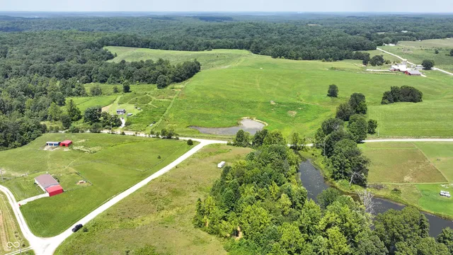 $49,900 | 5746 North La Salle Ests Drive, Bloomfield, IN 47424