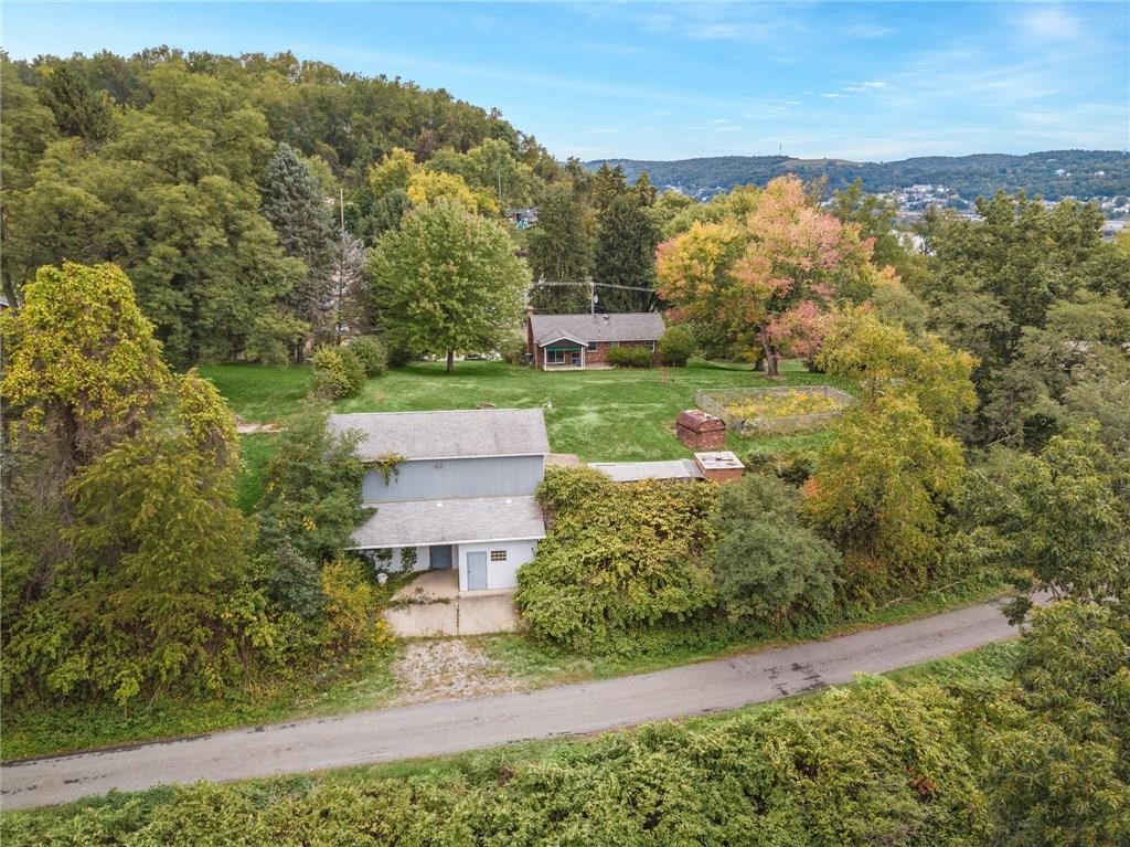 1020 Monaca Road Monaca, PA 15061 - Photo 24 of 25 Direct access to the lower level of the outbuilding